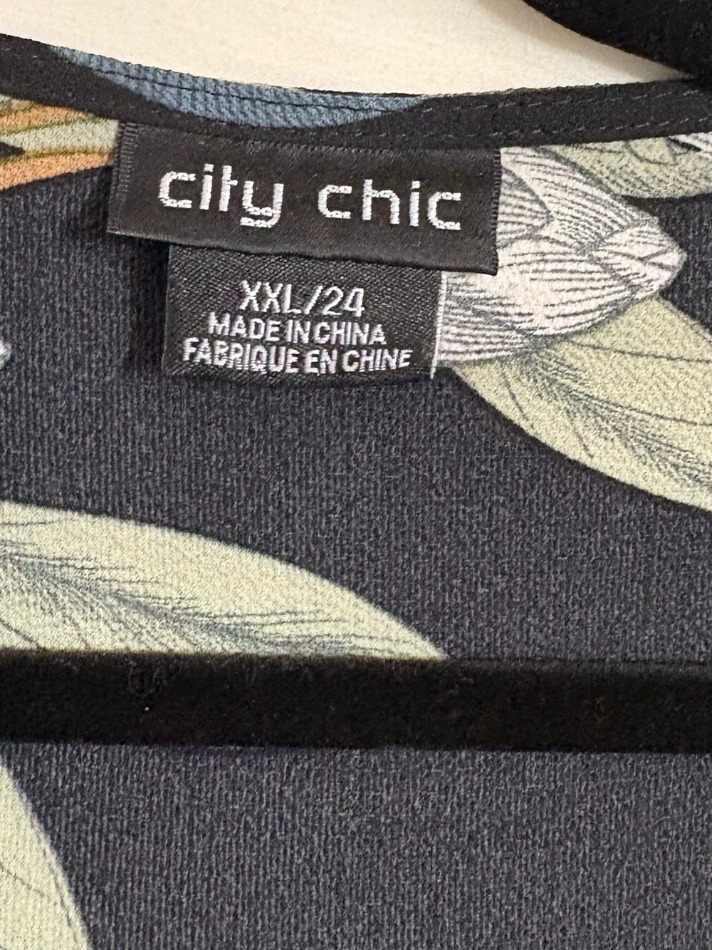City Chic Floral Wrap Top in Black, Size 24W - Picture 4 of 8